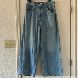 NWOT Levi’s women’s cinch baggy jeans W31 L31